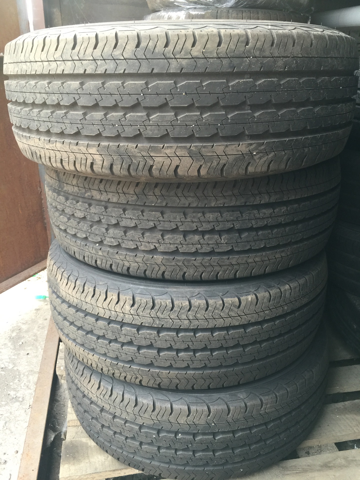 235 02 65. Pirelli Chrono 2. Pirelli Chrono 235/65 r16c. Pirelli Chrono 235/65 r16 115r. 235 65 16.