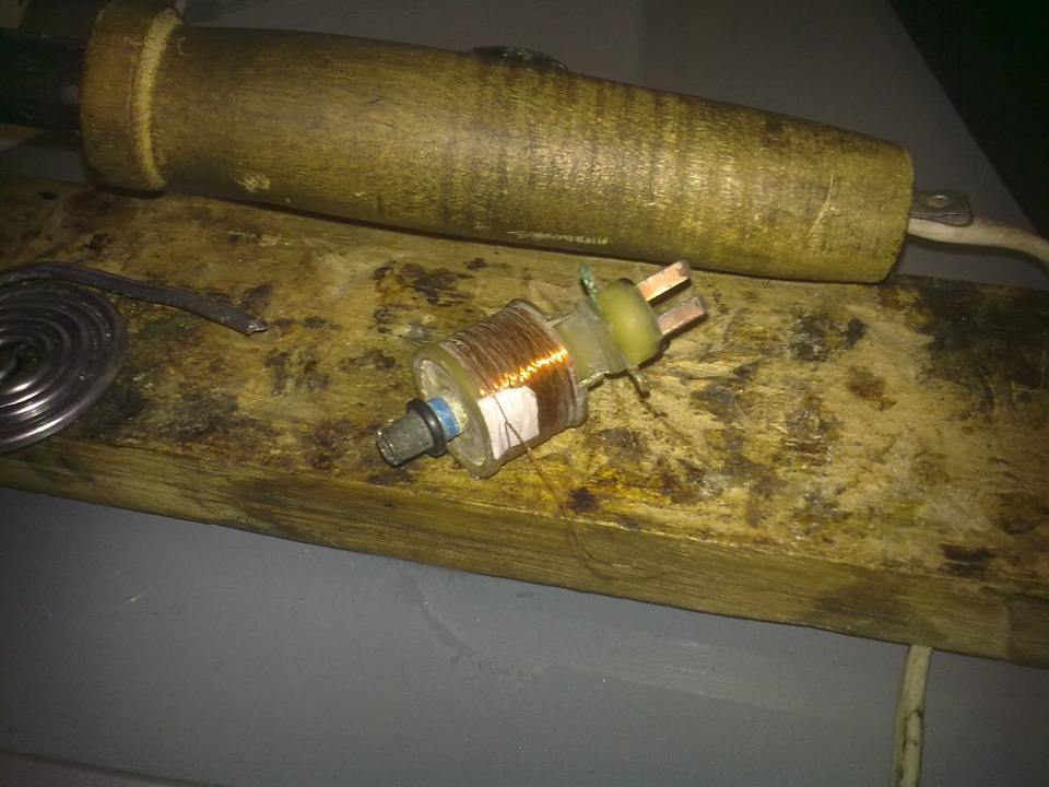 Ремонт клапана адсорбера — Volkswagen Passat B3, 2,8 л, 1993 года ...