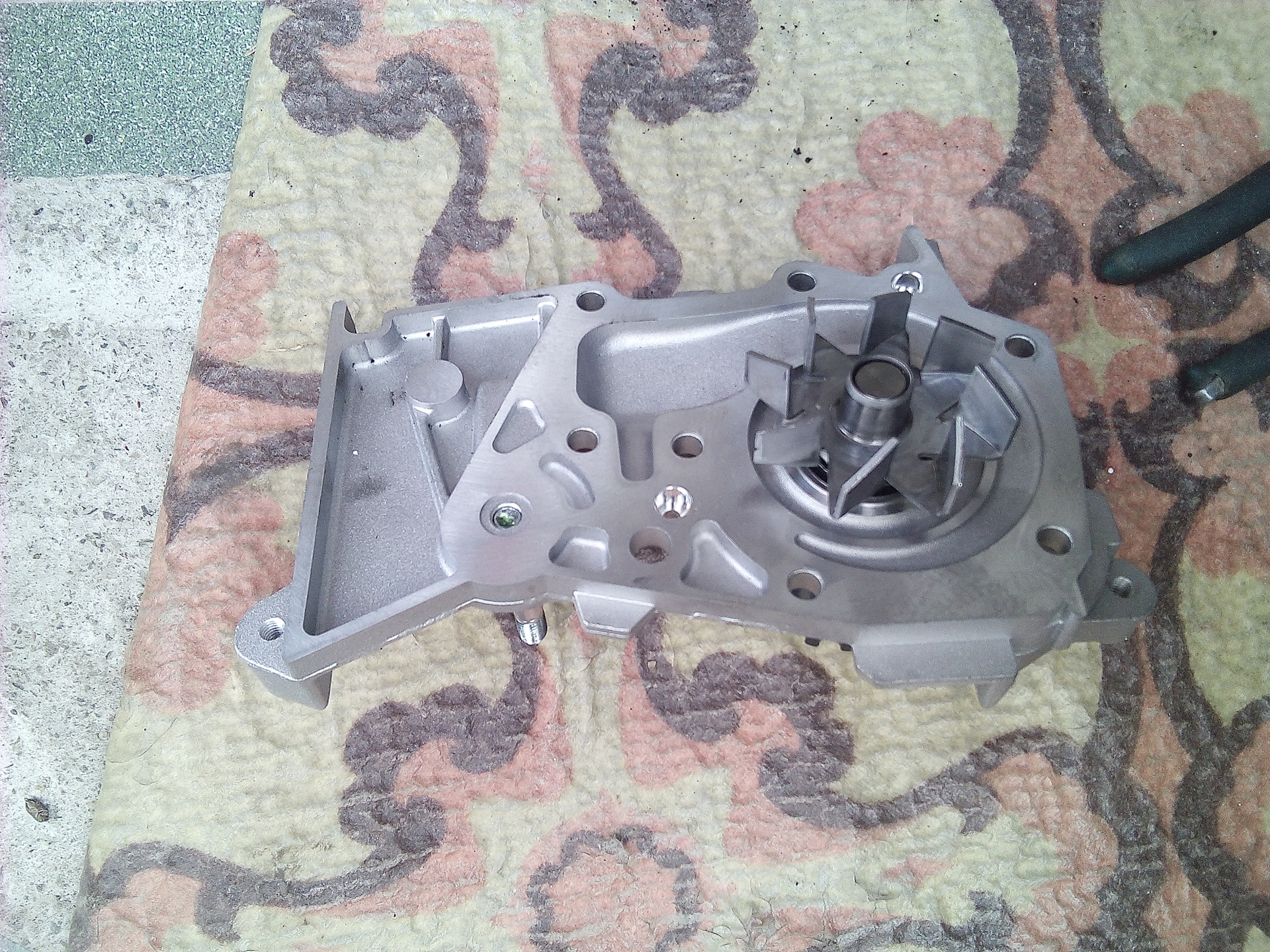 замена помпы ларгус 16. помпа для лада ларгус кросс. помпа бежит ларгус 8 клапанов. замена помпы лада ларгус 16. лада ларгус 2014 помпа.