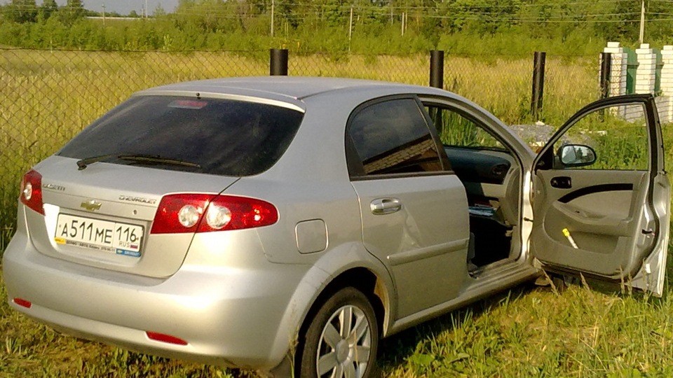 Безопасность лачетти хэтчбек. Chevrolet Lacetti 2008 хэтчбек. Шевроле Лачетти хэтчбек 2007. Лачетти 2007 хэтчбек.