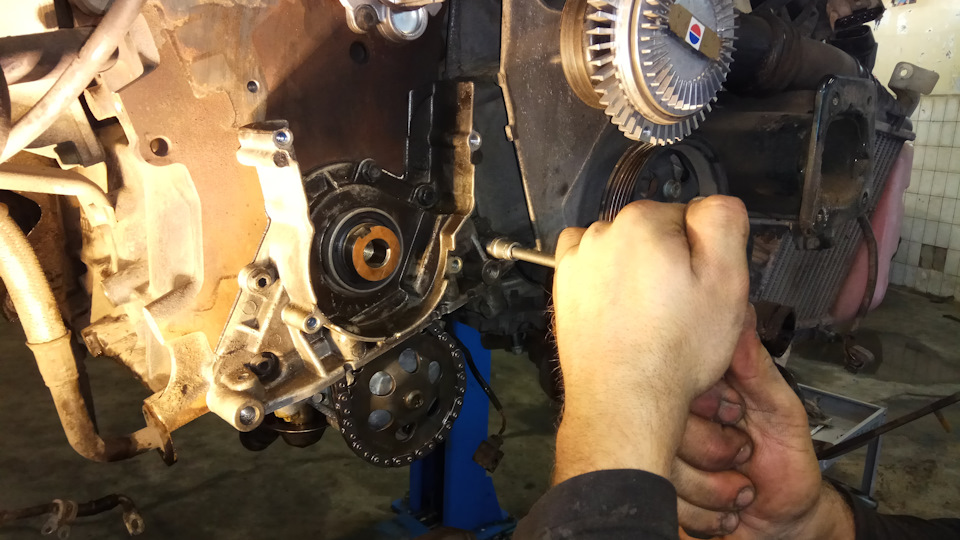 Замена шестерни коленвала цепи масляного насоса — Оживляющий гараж VAG ...