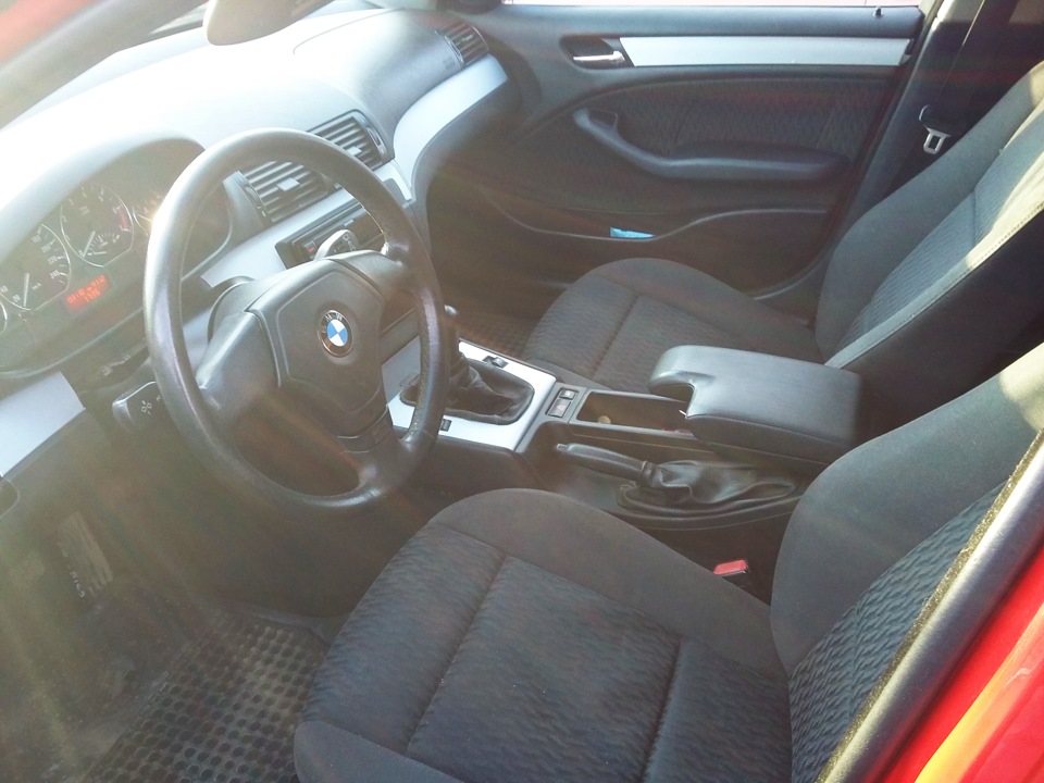 Подлокотник — BMW 3 series (E46), 1,9 л, 1999 года | тюнинг | DRIVE2