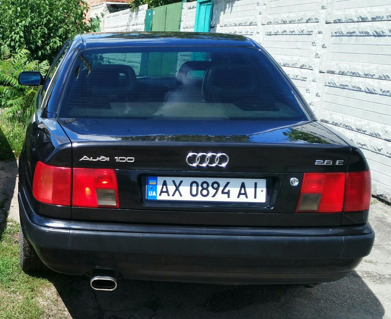 Audi 100 сзади