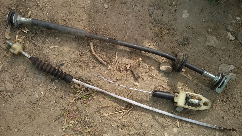 Трос сцепления — Lada Приора хэтчбек, 1,6 л, 2009 года | поломка | DRIVE2