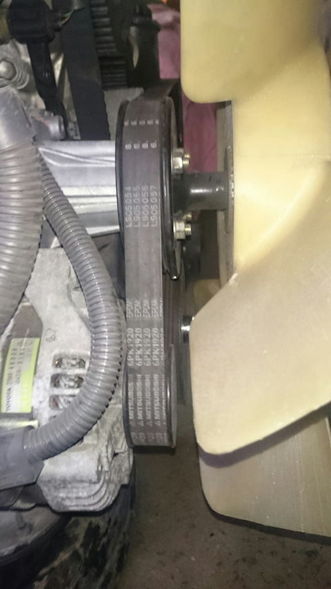 1905056 Рычаг задней подвески: Комплект рычагов задней подвески W 201 ...