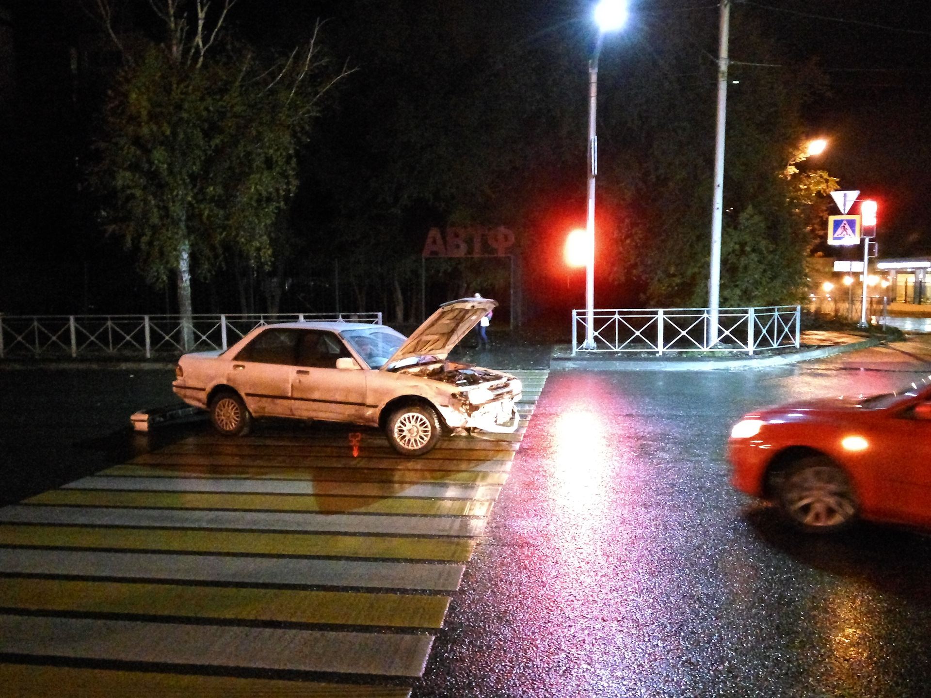 Когда вместо мозгов — хлебушек — Toyota Carina (5G), 1,6 л, 1990 года | ДТП  | DRIVE2