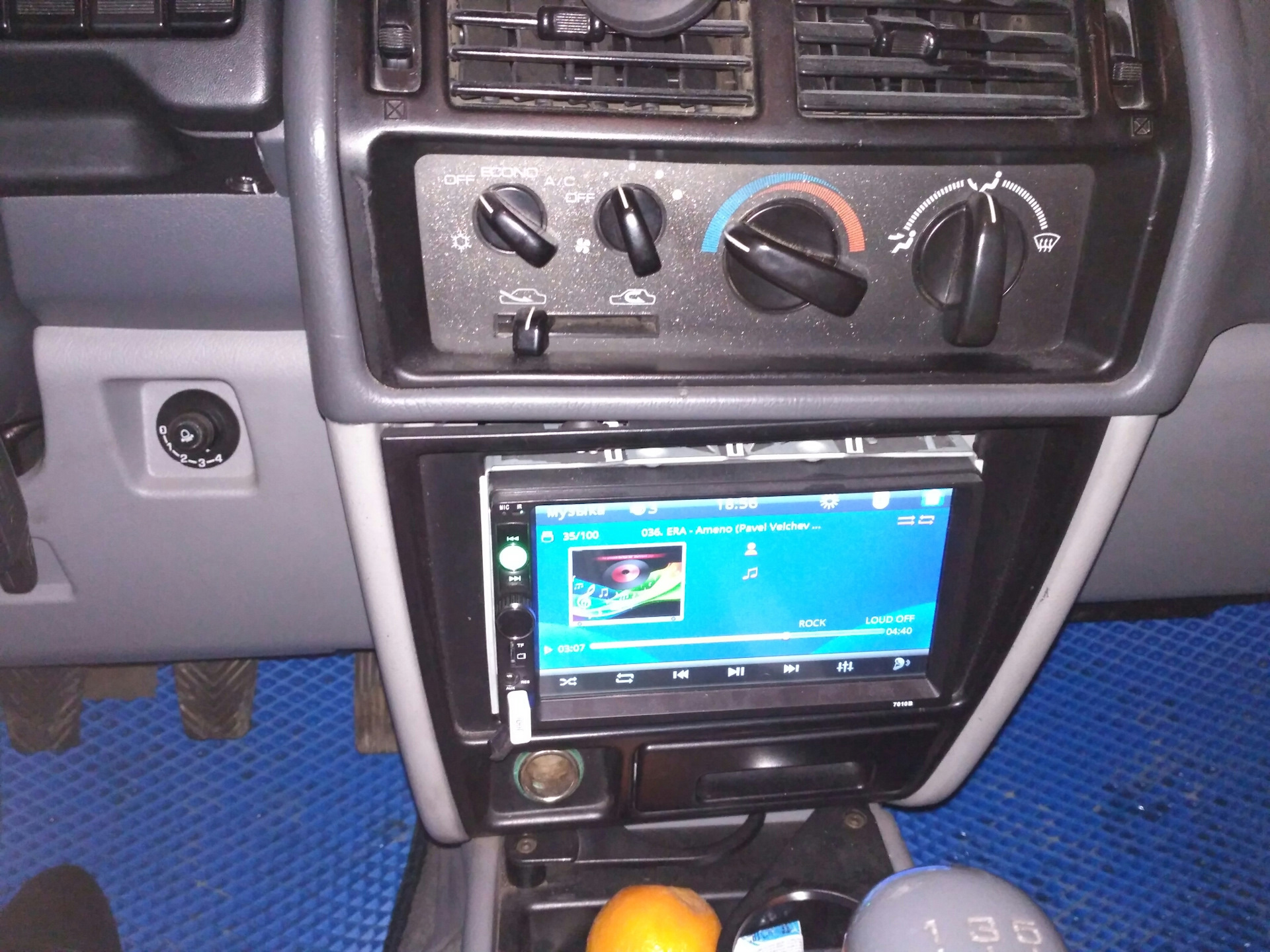 Кнопки магнитолы смена трека. Магнитола спейс. 2 din магнитола на митсубиси спейс стар. Mitsubishi / space star / 2003 2din. Магнитола митсубиси спейс стар 2дин.