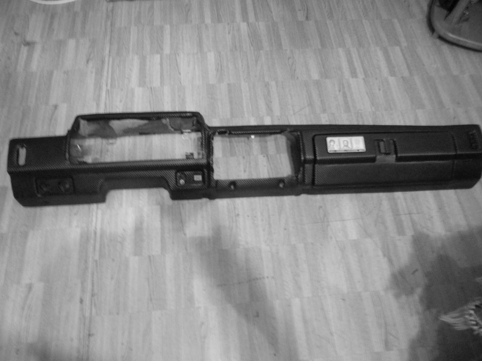 обтяжка торпеды карбоном — Lada 4x4 5D, 1,7 л, 1997 года | тюнинг | DRIVE2