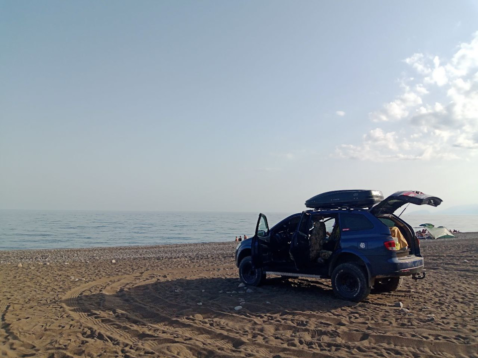 Кайрон на берегу моря — SsangYong Kyron