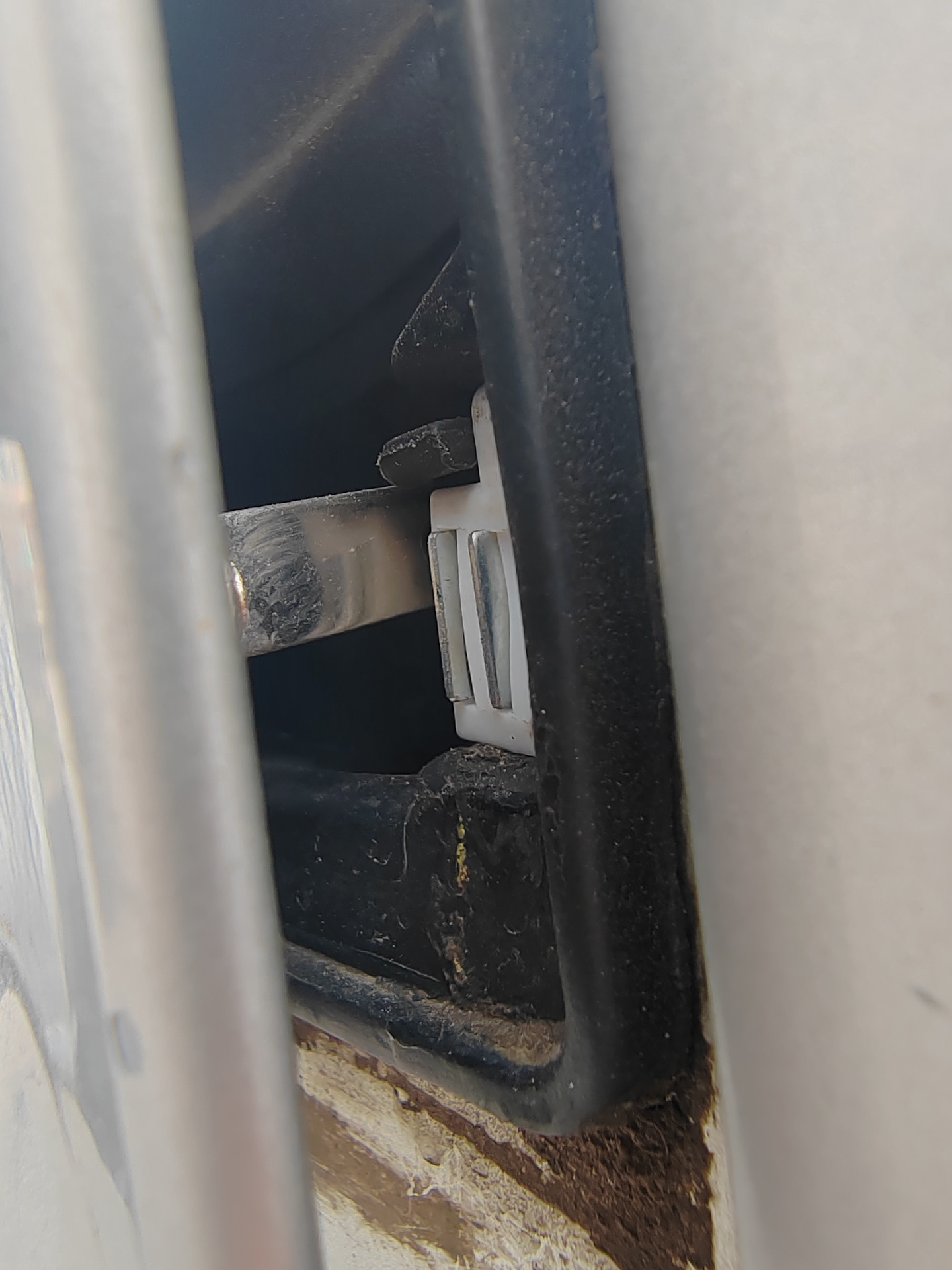 Люк топливного бака — Ford Transit (7G), 2,4 л, 2008 года | своими ...