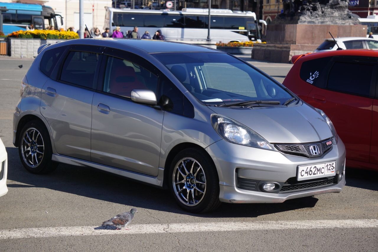 Фит владивосток. Honda Fit RS ge8 work CR-Kai. Honda Fit work CR Kai. Honda Fit ge6 r16 CR Kai. Диски на Хонда фит 2012.