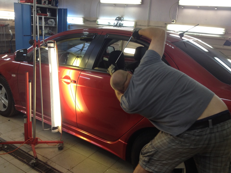 Исправление вмятин без покраски — Mitsubishi Lancer X, 2 л, 2008 года ...