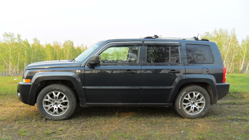 Jeep Liberty True Blue Pearl
