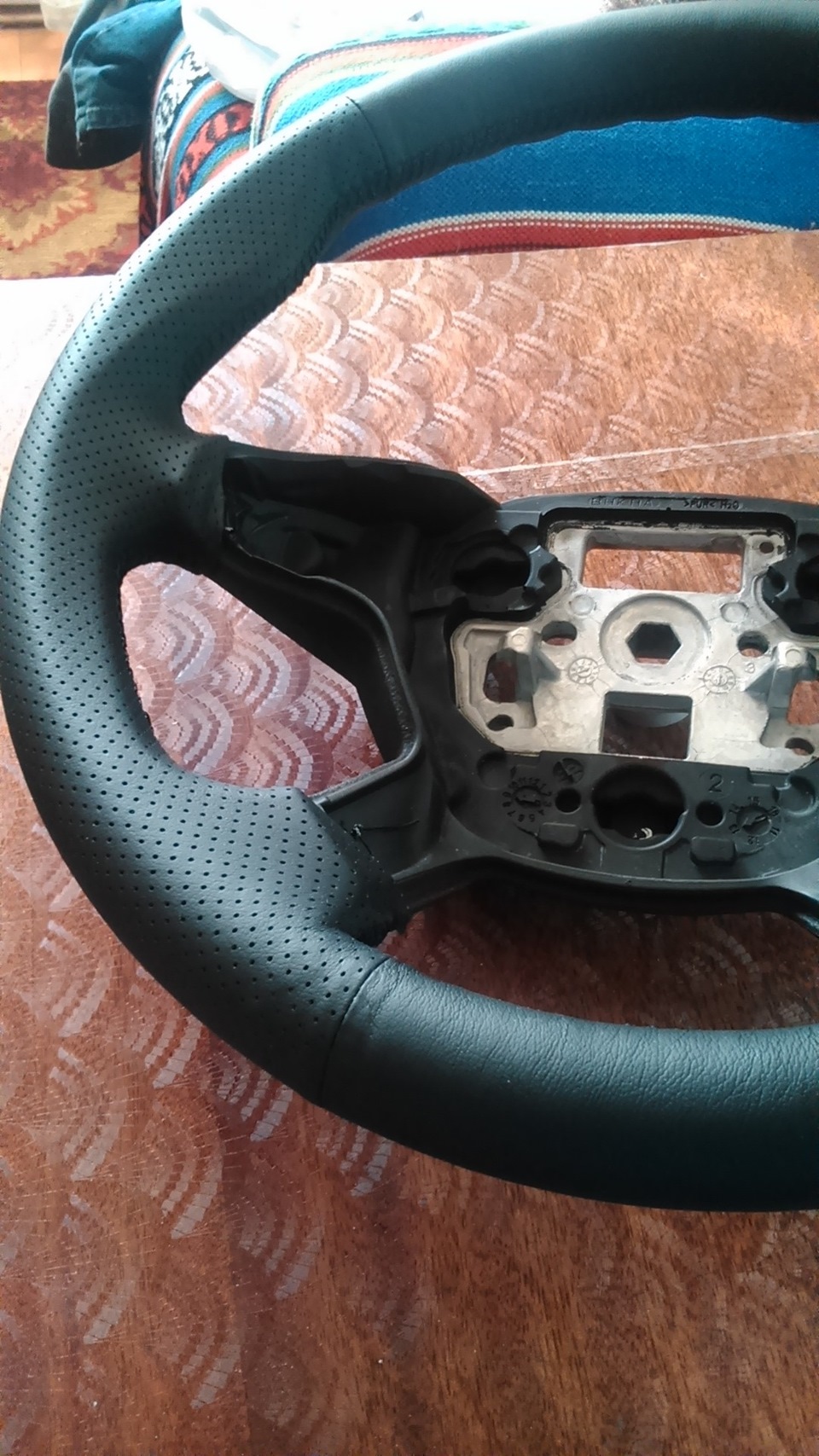 Кожаная накладка на руль — Ford Focus Hatchback III, 1,6 л, 2013 года ...