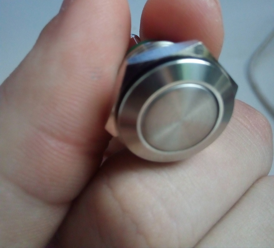 Установка кнопки открытия багажника на крышку багажника — Lada Приора ...