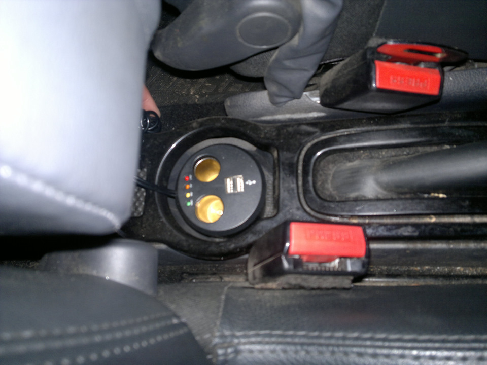 Дополнительный розетки прикуривателя и зарядки для гаджетов — Renault ...