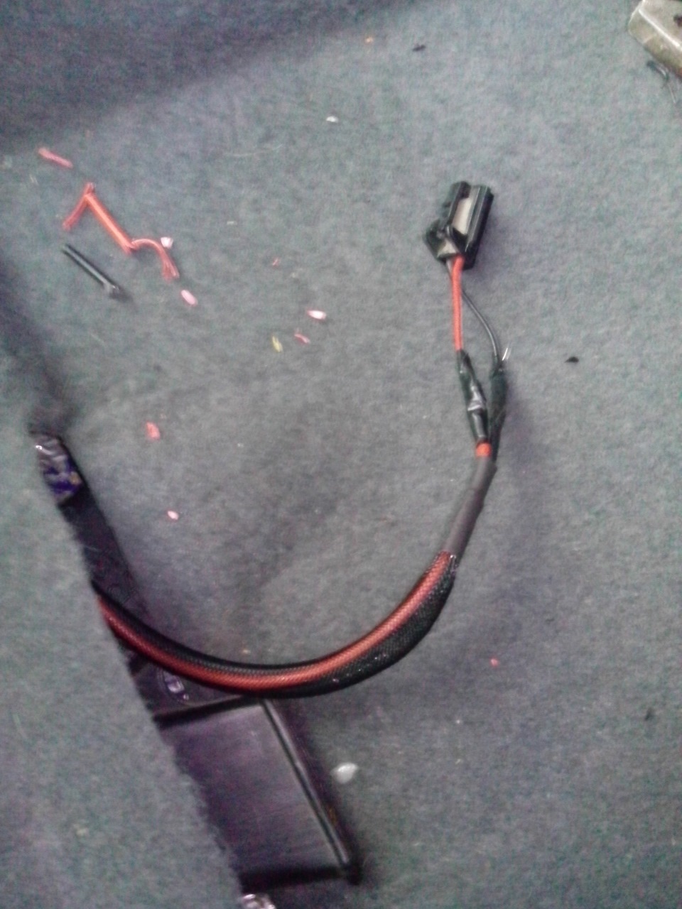 Решил подсоединить датчик ремня безопасности. — Hyundai Accent (3G), 1 ...