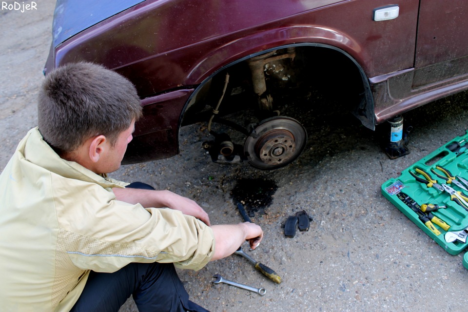 Сегодня поменял колодки) Теперь уже не свистят) — Lada 2109, 1,3 л ...