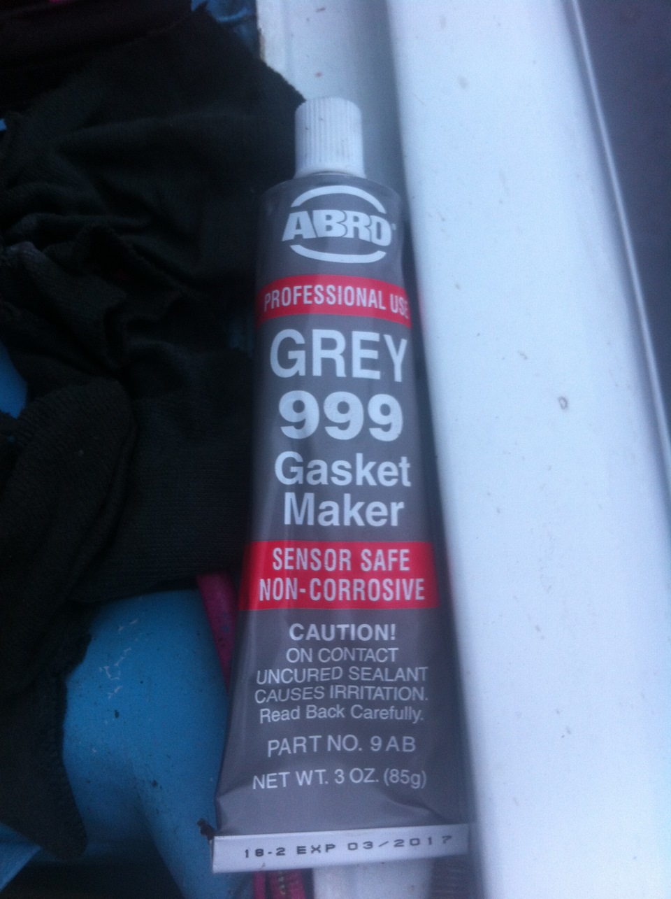 Grey gasket maker