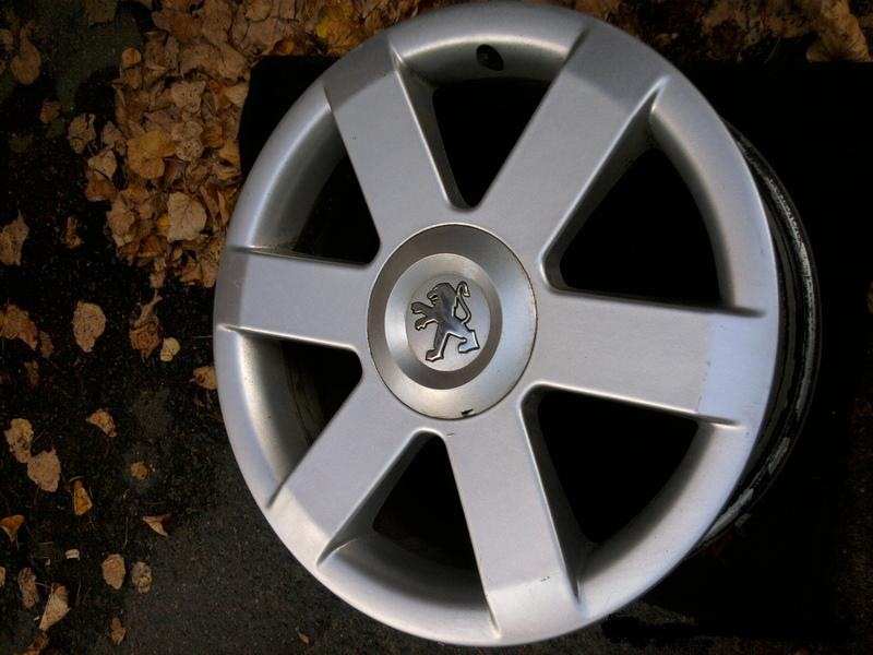 Литые диски пежо бу. Диски на пежо 307 r15. Литые диски пежо бу. Диски peugeot r15. Литой диск пежо.