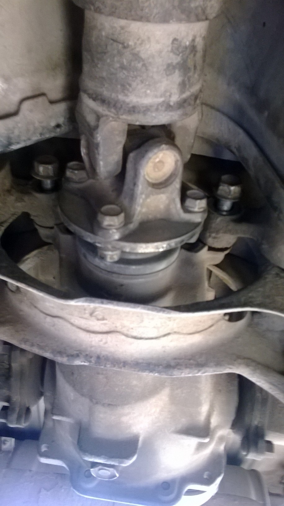 Замена подушки заднего редуктора. — Toyota RAV4 (I), 2 л, 1996 года ...