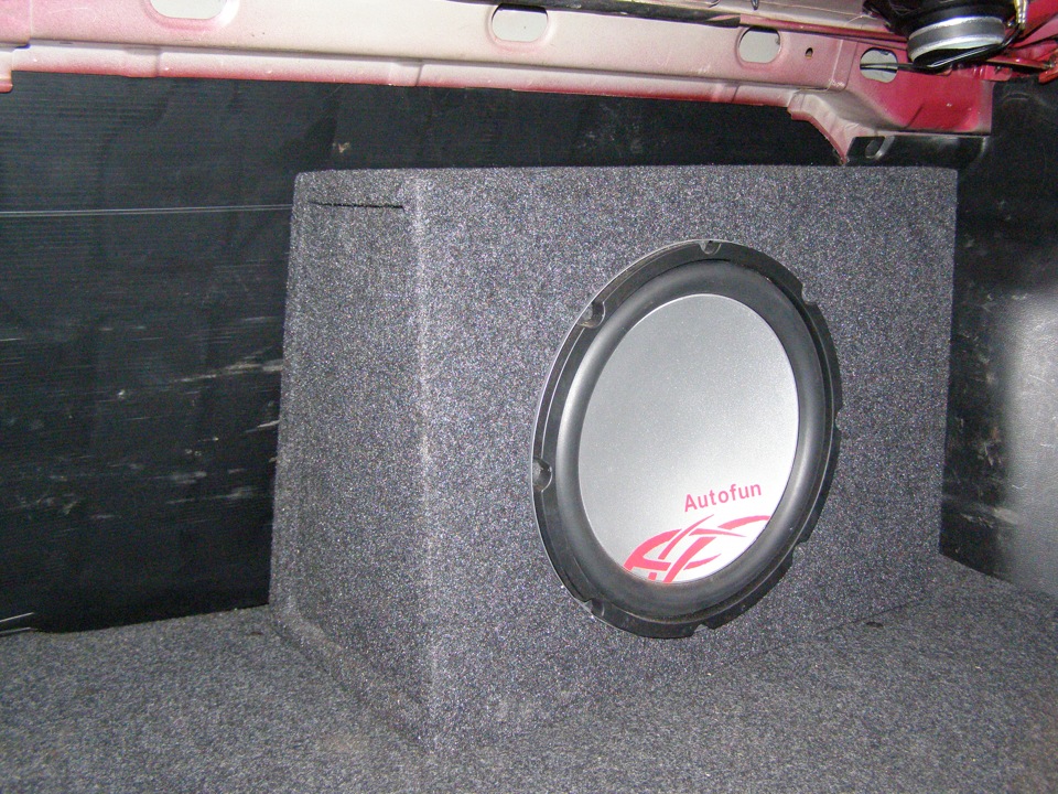 Саб с усилком — себе в подарок — Daewoo Lanos, 1,5 л, 1998 года ...