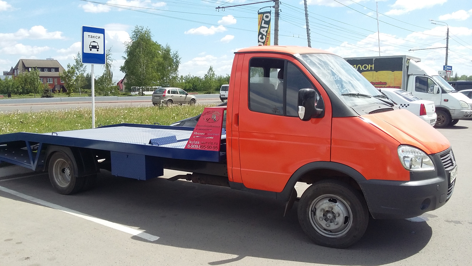 Эвакуатор нижний новгород. Эвакуатор Нижний. Эвакуатор Нижегородской Кремль. Эвакуатор Нижний Новгород автозавод. Самый дешевый эвакуатор по Нижнему Новгороду.