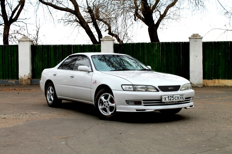 Toyota carina ed фото