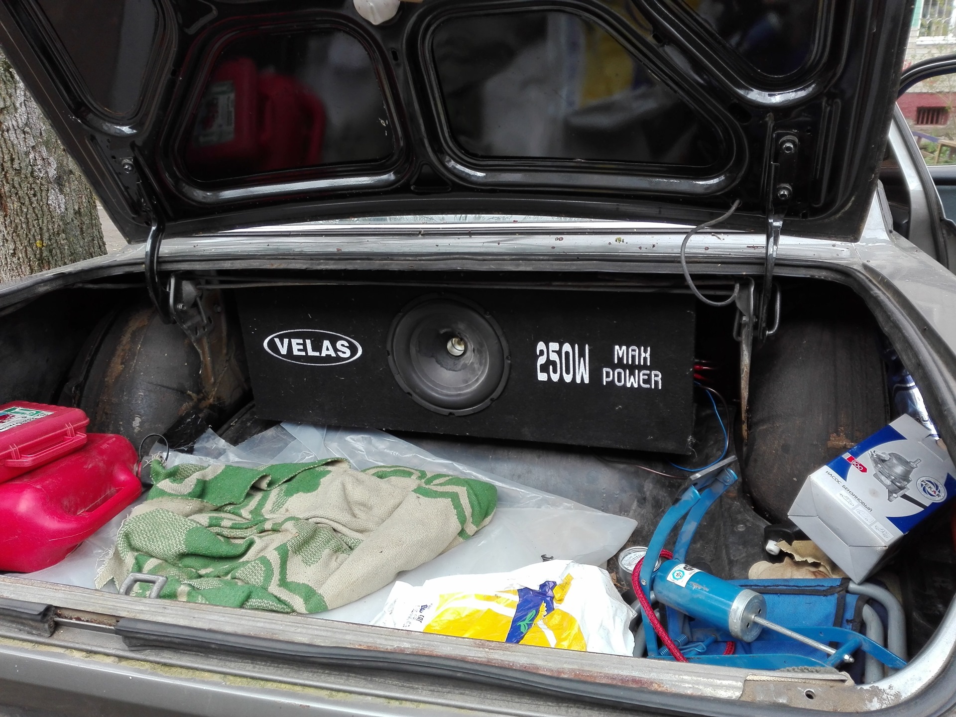 установка активного сабвуфера на 250w — ГАЗ 31029, 2,4 л, 1994 года ...