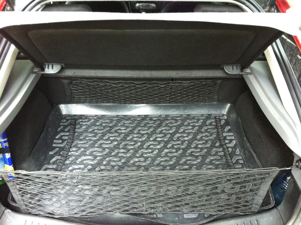 Обустройство багажника. Сетки! — Ford Focus Hatchback II, 1,6 л, 2009 ...