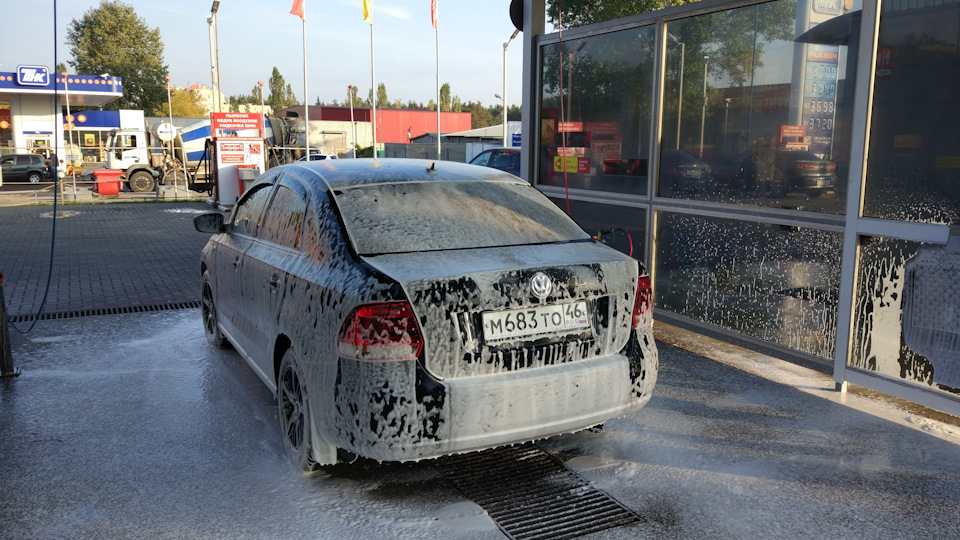 перед любыми работами стараюсь сначала мыть авто — Volkswagen Polo Sedan