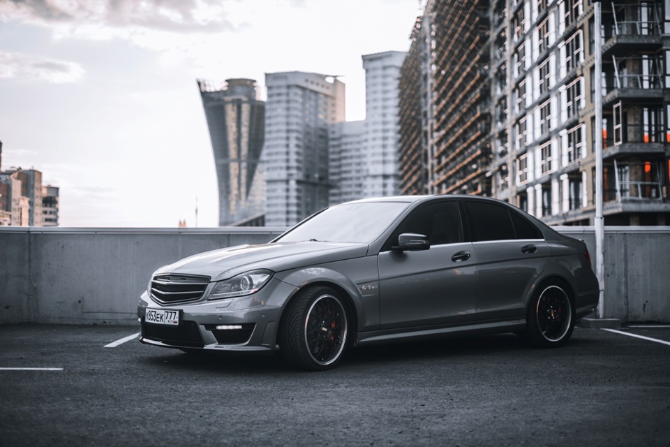 63 фото. C63 AMG w204. C63 AMG w204 Рестайлинг. C63 AMG w204 серый. C63 w204 Рестайлинг.