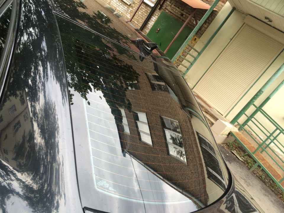 Замена заднего стекла — Audi A4 (B7), 2 л, 2007 года | визит на сервис ...