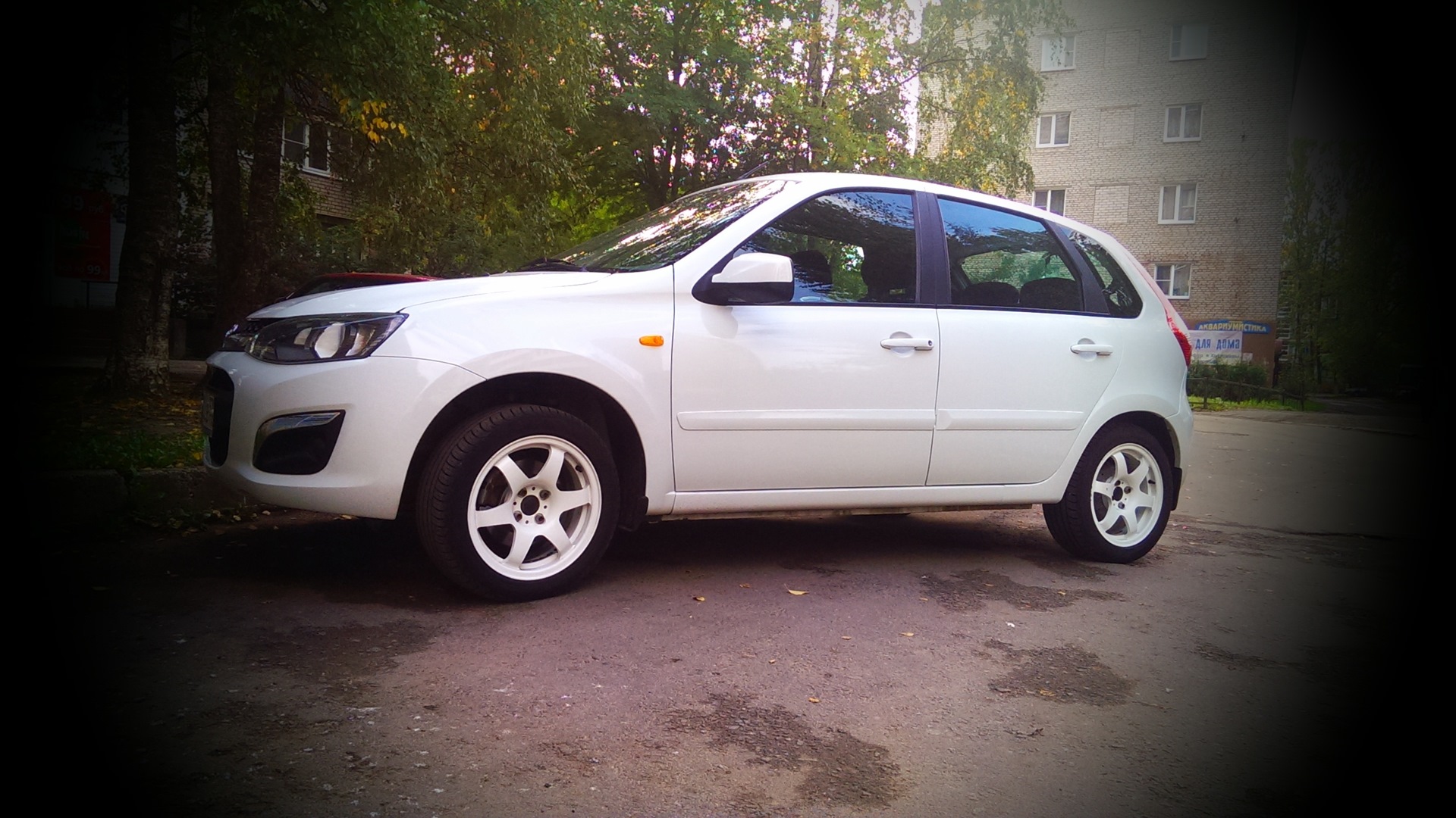 Lada Калина 2 хэтчбек 1.6 бензиновый 2014 | Бельчонок на DRIVE2