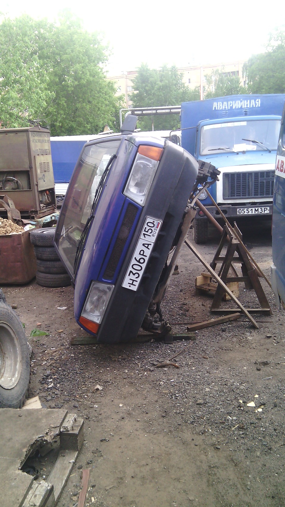 Подготовка к сварке и переворачиваем машину на бок — Lada 2108, 1,6 л, 1987  года | кузовной ремонт | DRIVE2