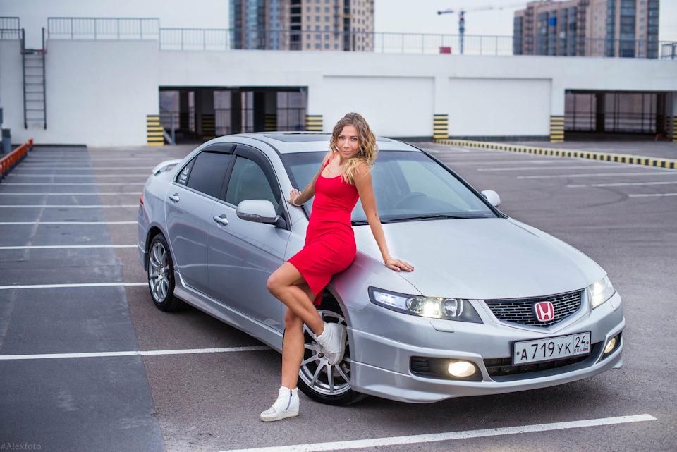 Honda Accord 8 девушка