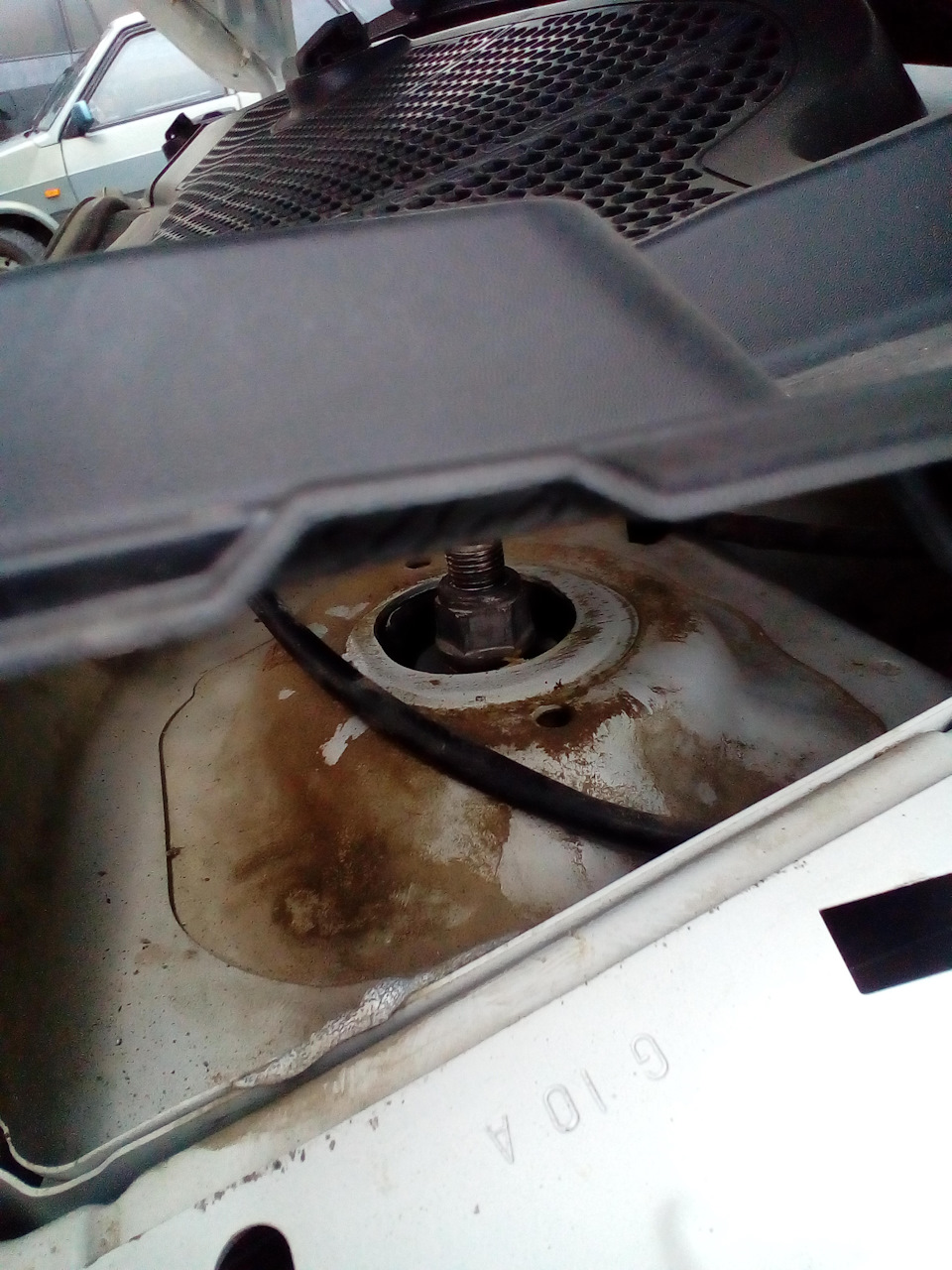 Люфт штока амортизатора что делать