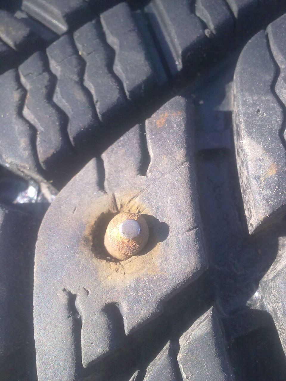 шипование зимней резины — Lada 21124, 1,6 л, 2006 года | шины | DRIVE2