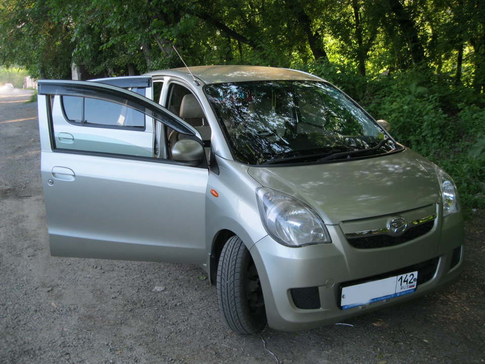 Toyota Daihatsu Mira 2009