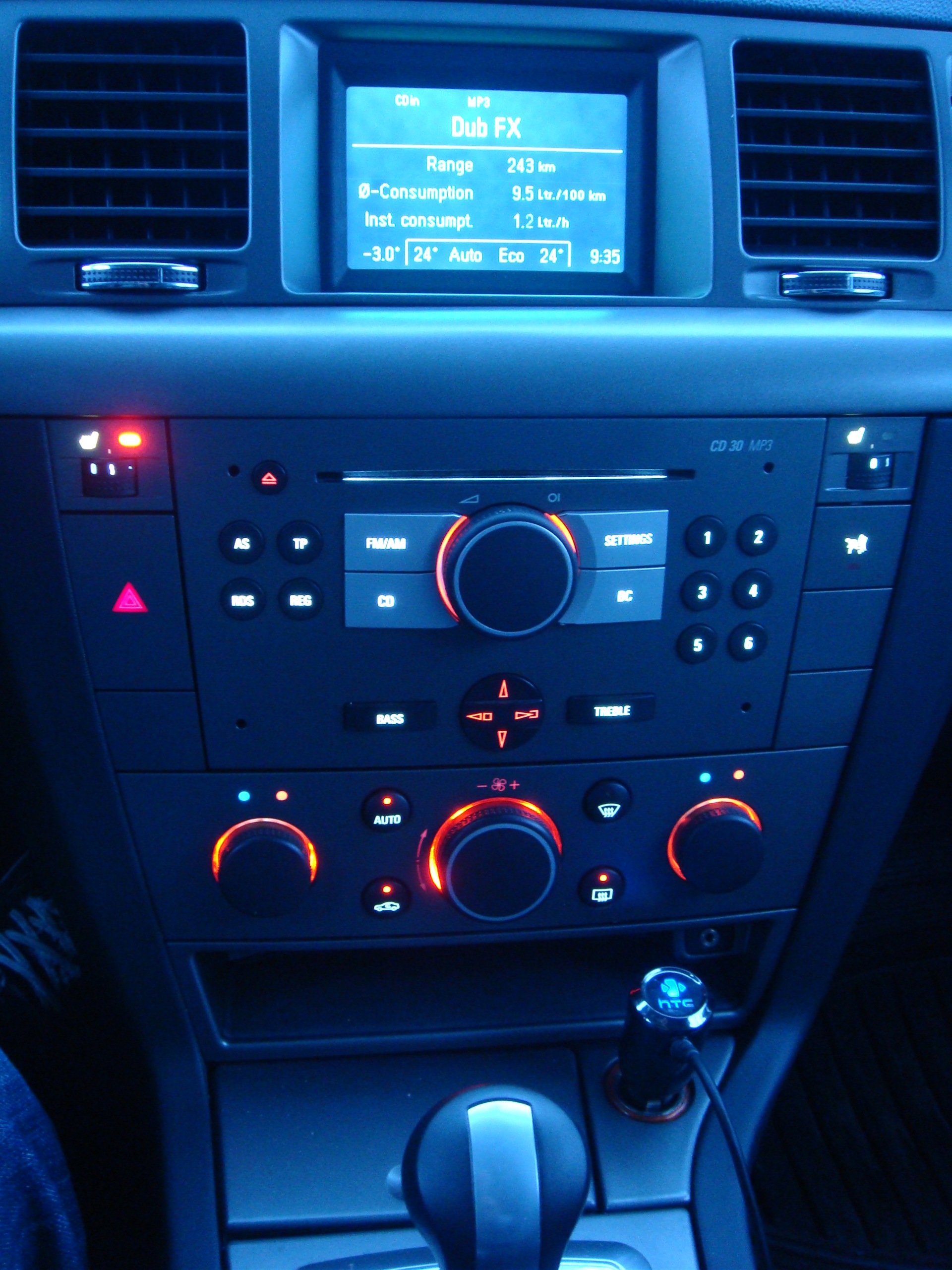 Подсветка магнитофона. Подсветка Торпедо Opel Astra h. Подсветка магнитолы ds100.