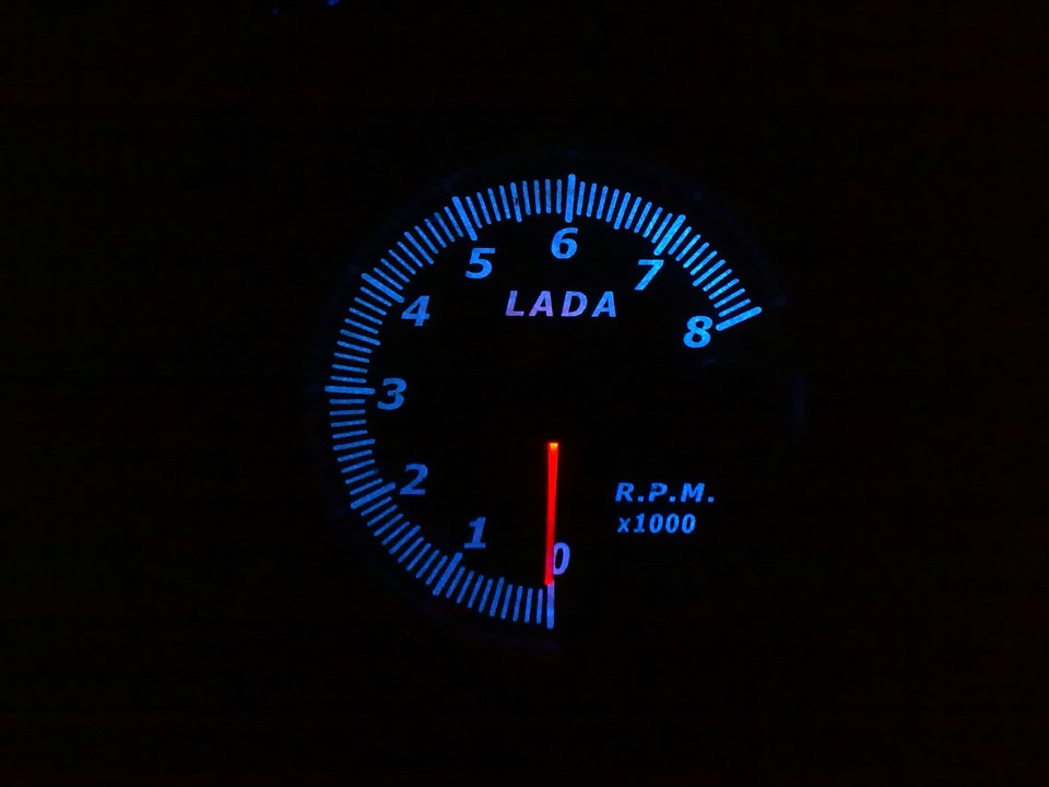 подсветка в темноте — Lada 21053