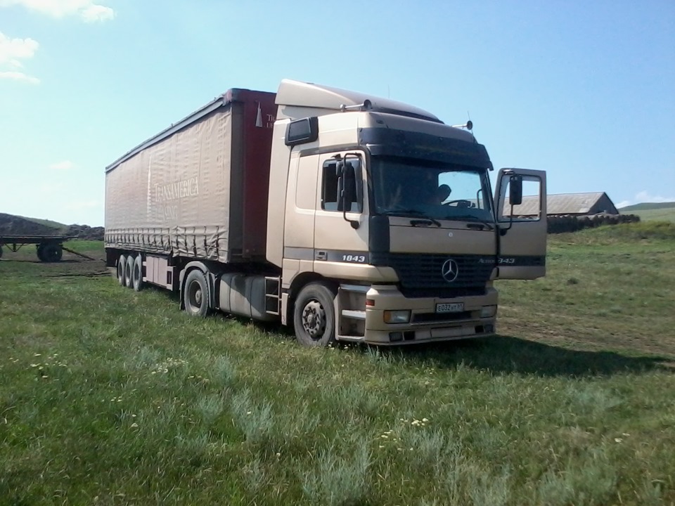 Mercedes Actros 1843