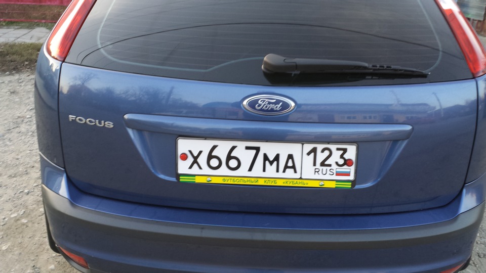 Номерные рамки — Ford Focus Hatchback II, 1,8 л, 2006 года | аксессуары ...