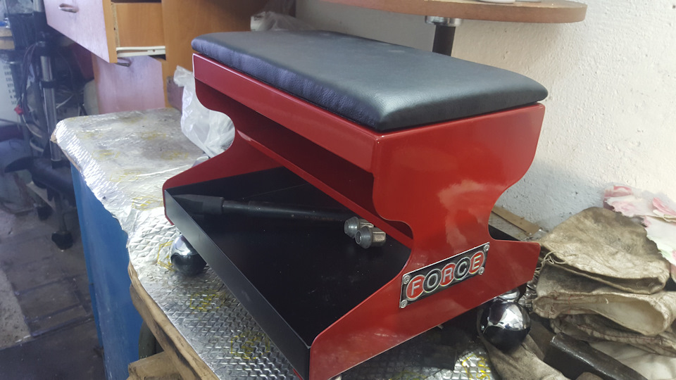 Табурет в гараж — Land Rover Range Rover Evoque (1G), 2 л, 2013 года ...