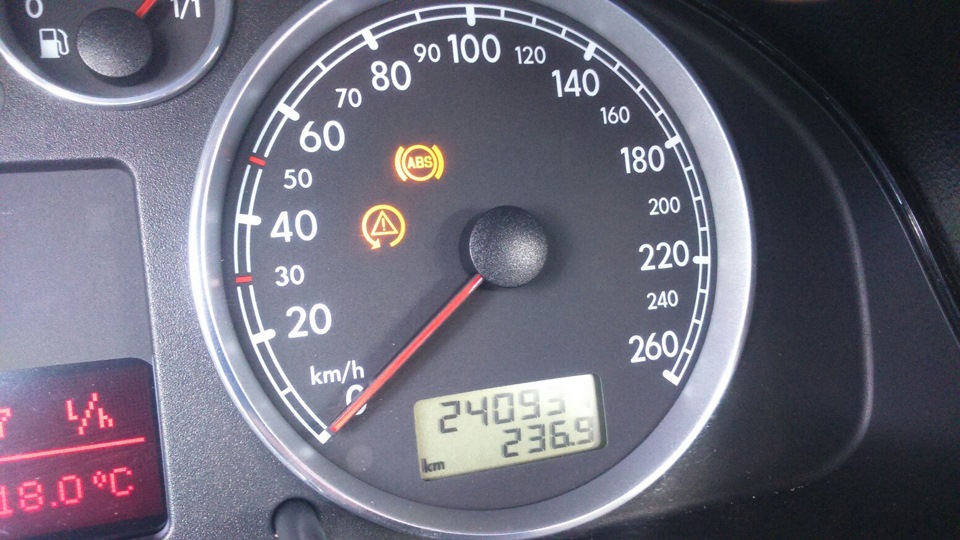 Замена лягушки педали тормоза Volkswagen Passat GP (механика) — DRIVE2