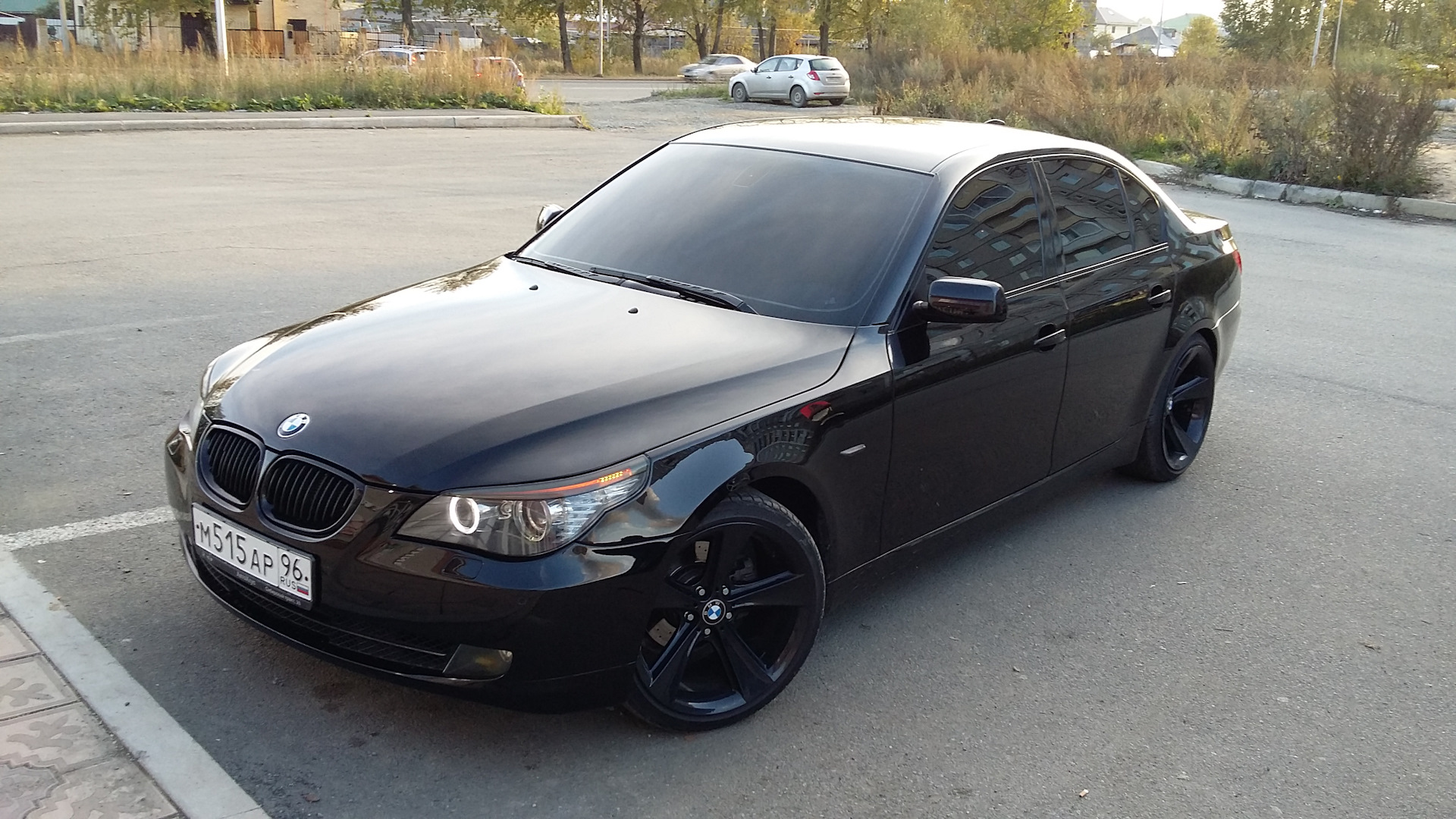 BMW 5 e60 черная