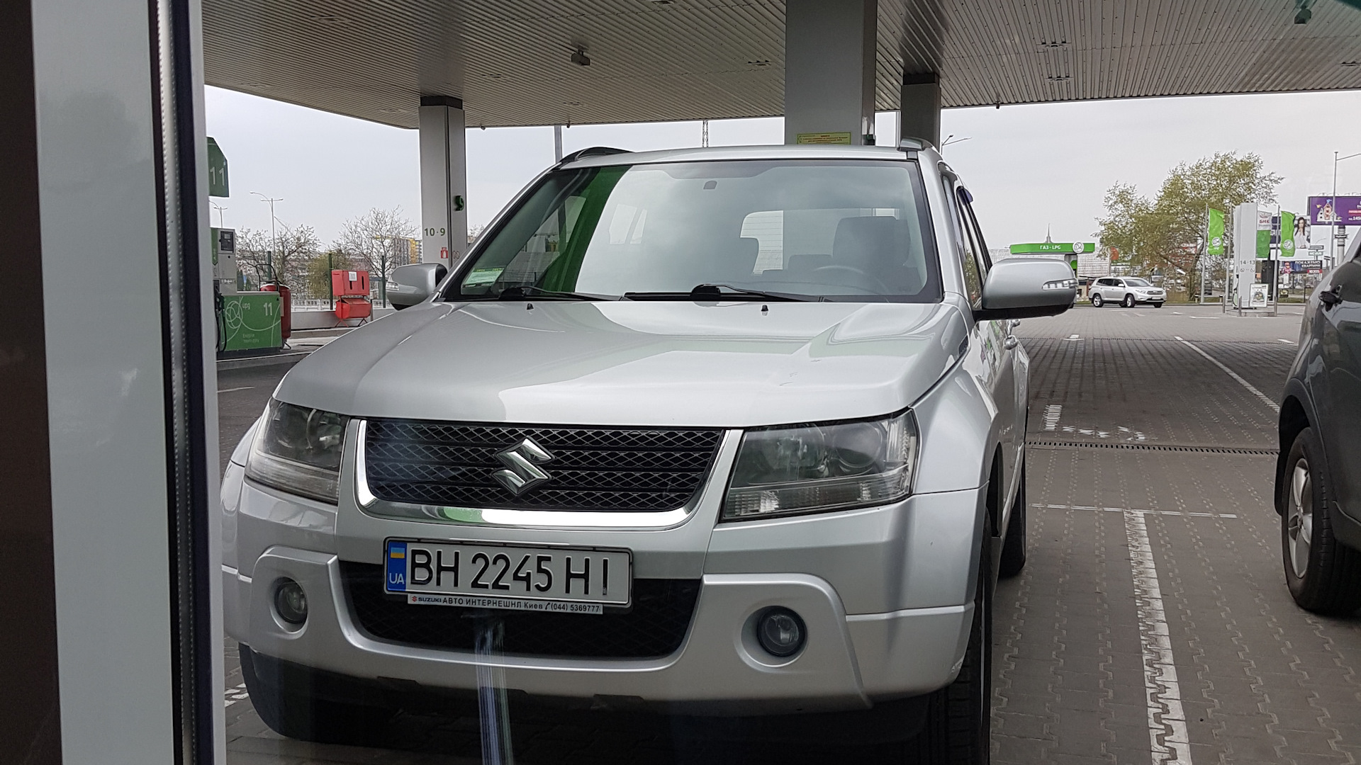 Suzuki Grand Vitara 2009 фары. Обслужить систему ESP Сузуки Витара. Обслужите систему стабилизации Сузуки Витара.