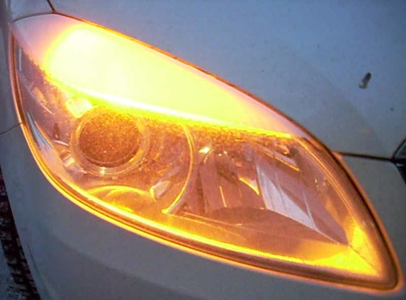 реснички на фары — Skoda Fabia Mk2, 1,2 л, 2011 года | тюнинг | DRIVE2