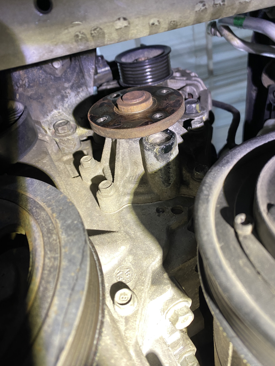 6. замена помпы дастер 1. помпа рено дастер 1. замена помпы дастер 1.