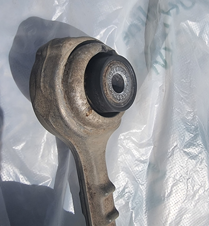 Поперечный рычаг BMW X3/X4 g01/g02 на BMW X3 (G01), BMW X4 (G02). Б/у ...